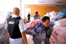 精河对付老赖：刘小姐被老赖拖欠货款